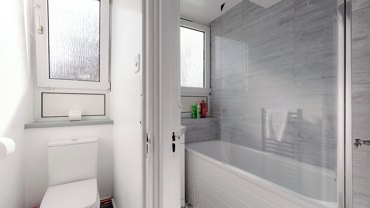 Photo of Bathroom in Lansbury