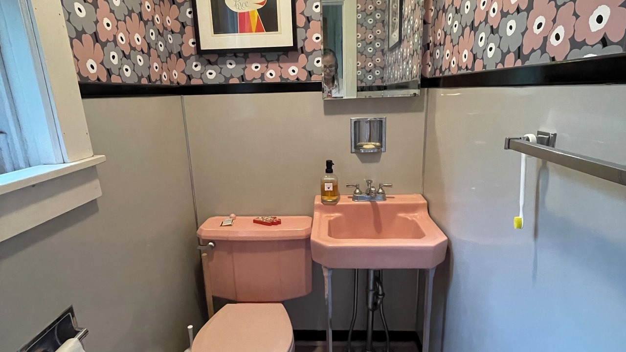 Photo of Bathroom in Roscoe
