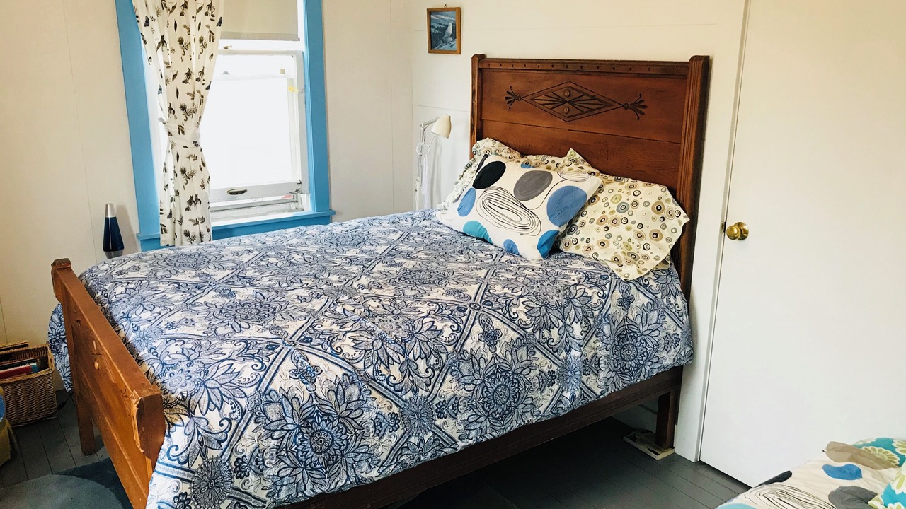 Photo of Bedroom in Roscoe