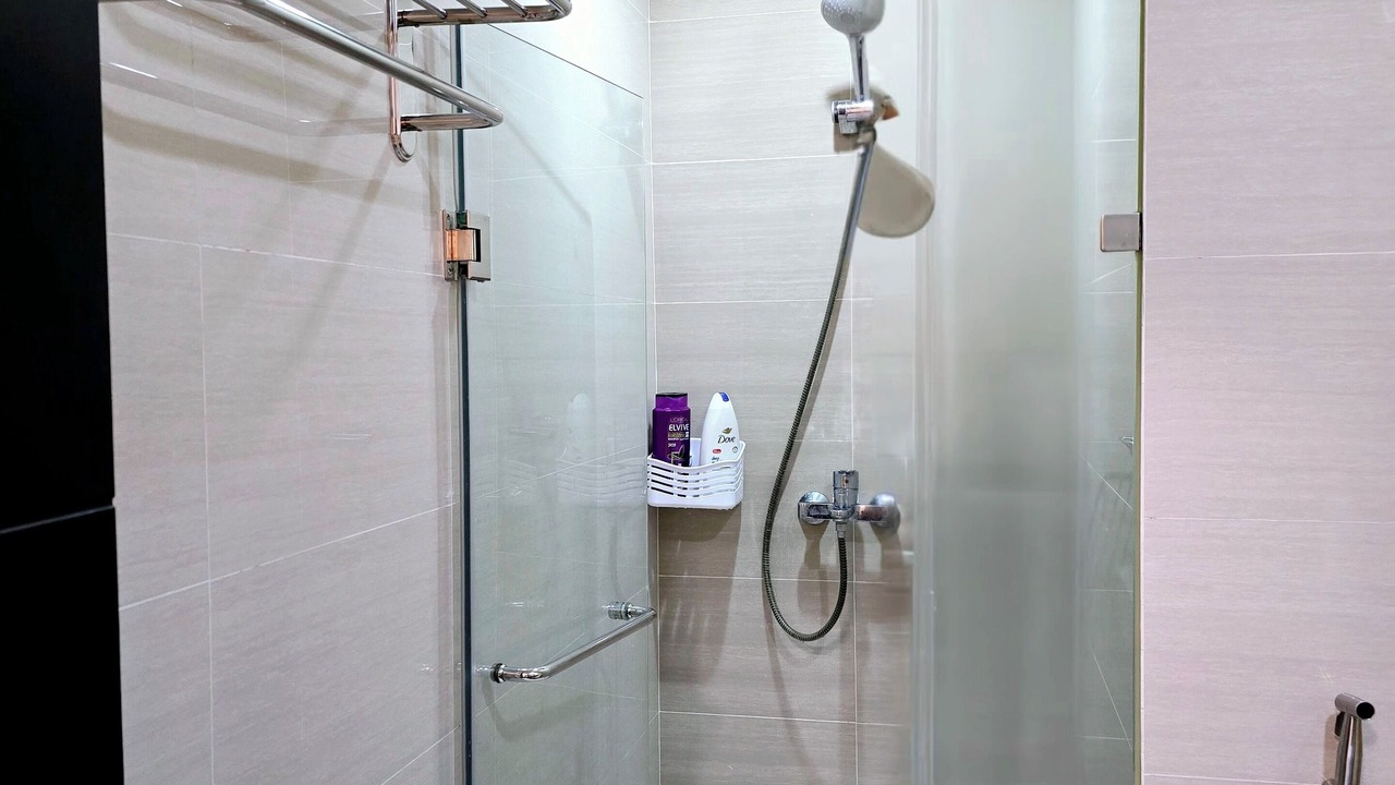 Photo of Bathroom in Moonwalk