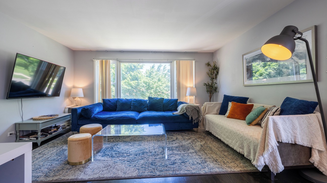 Photo of Livingroom in Evanston