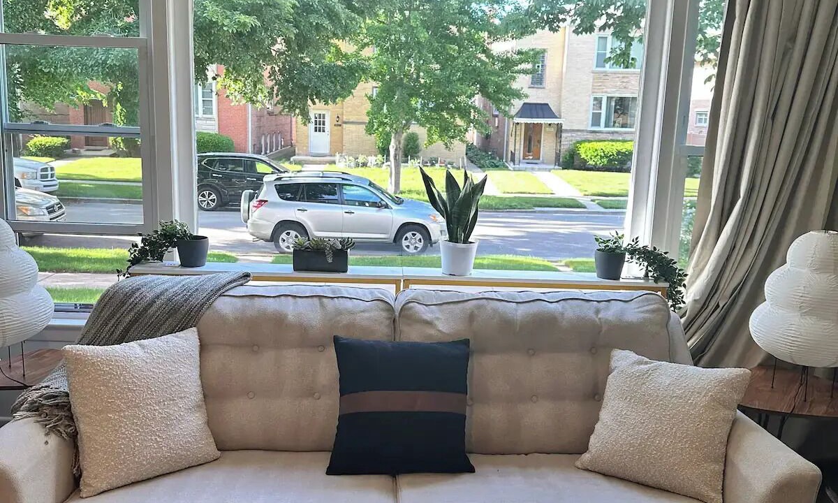 Photo of Livingroom in Evanston