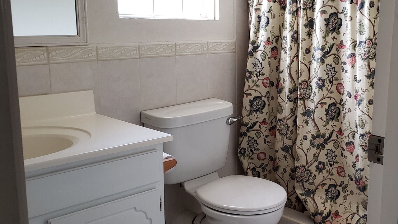 Photo of Bathroom in Enterprise