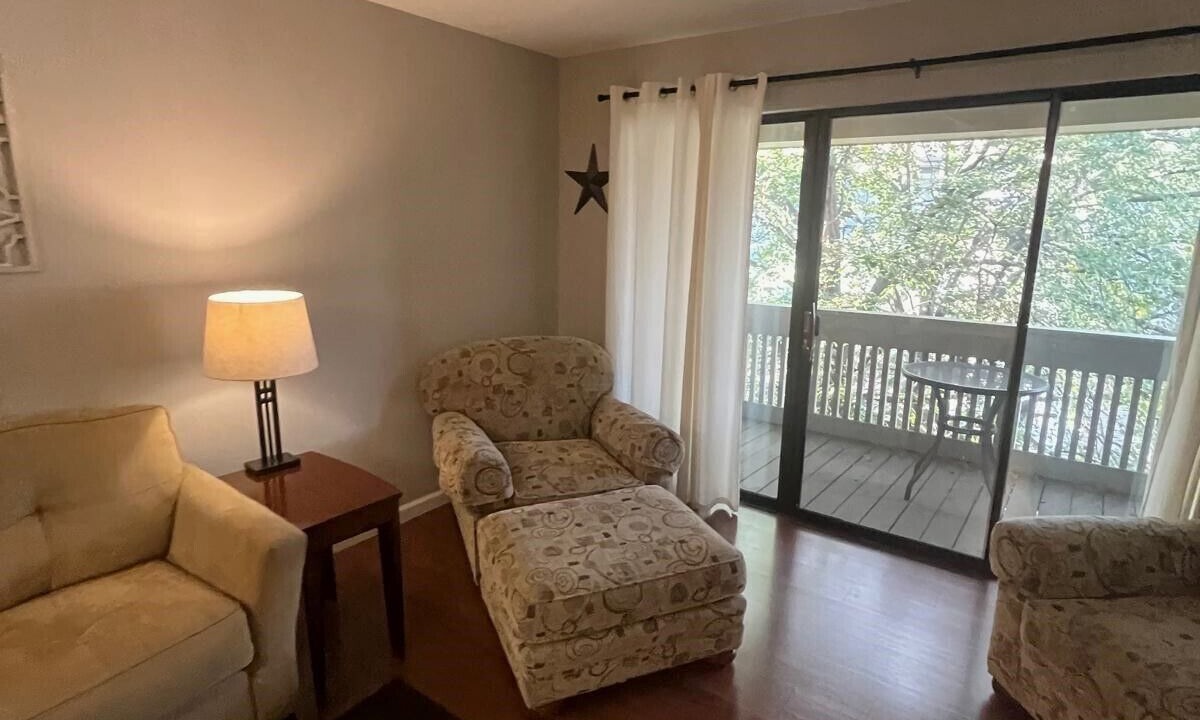 Photo of Livingroom in St. Louis