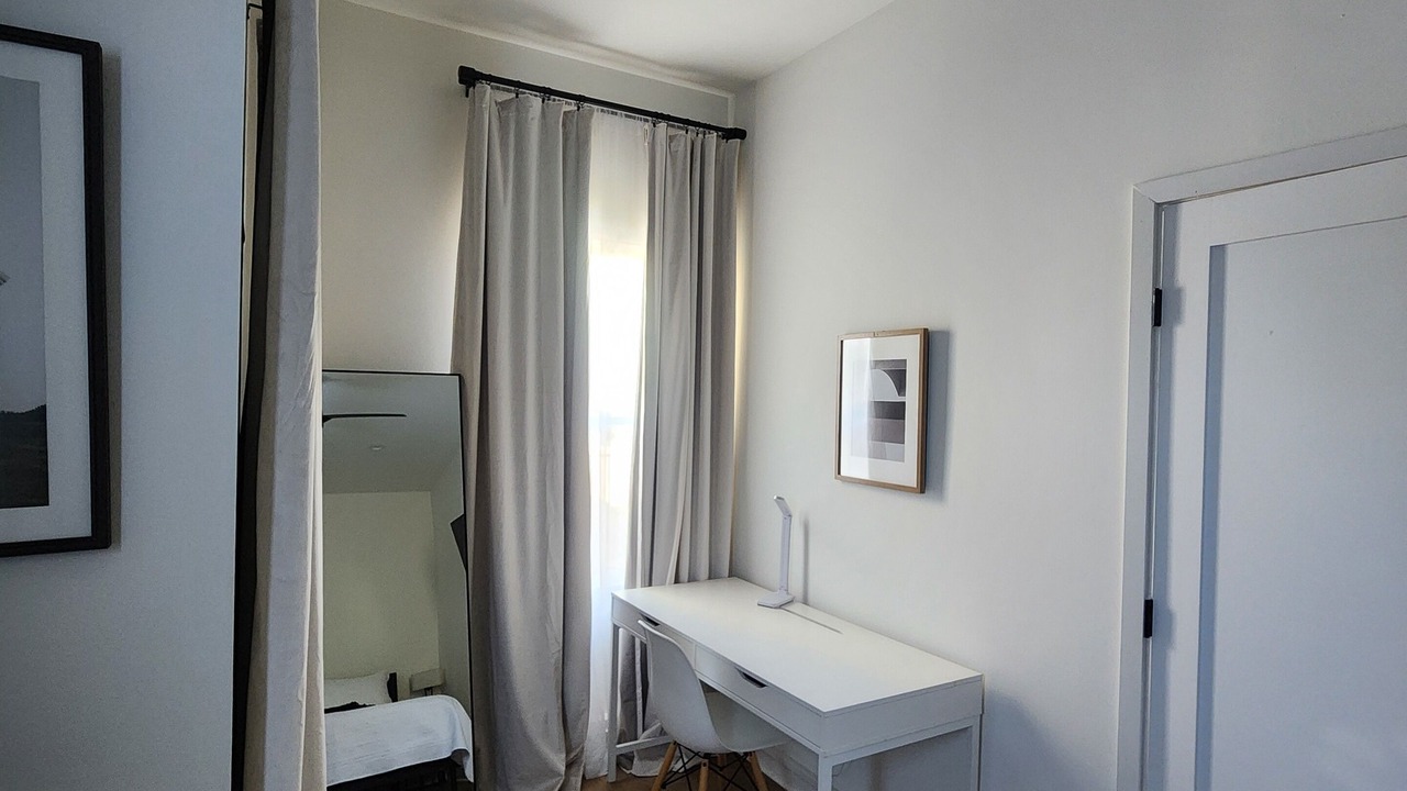Photo of Bedroom in Ladera Heights