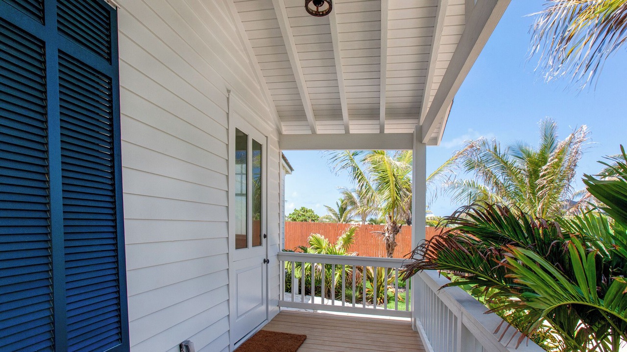Photo of Patio Balcony in Lubbers Quarters Cay