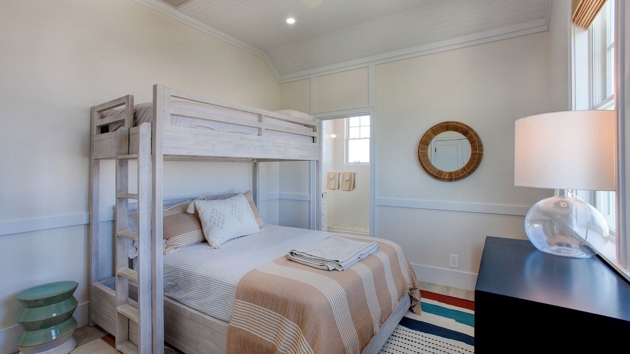 Photo of Bedroom in Lubbers Quarters Cay