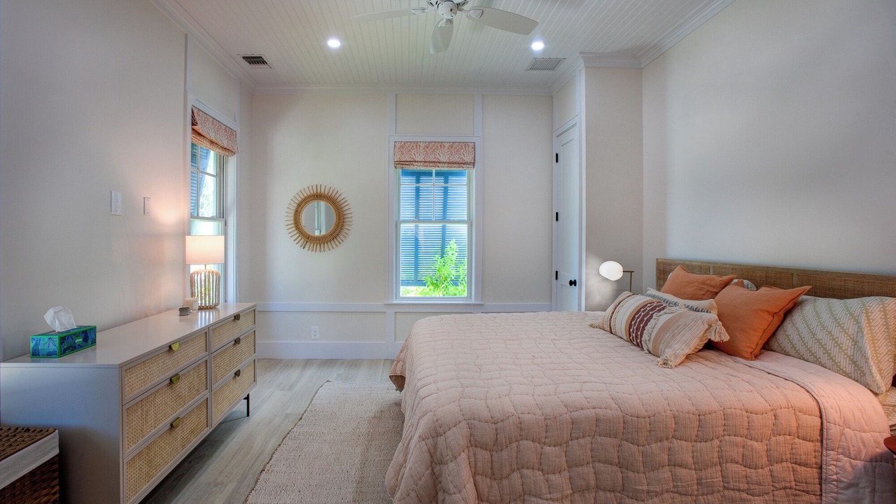 Photo of Bedroom in Lubbers Quarters Cay