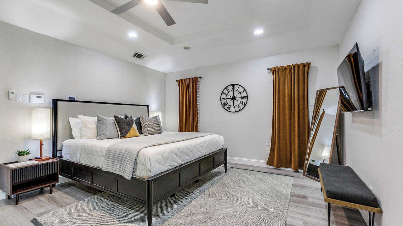 Photo of Bedroom in Rowlett