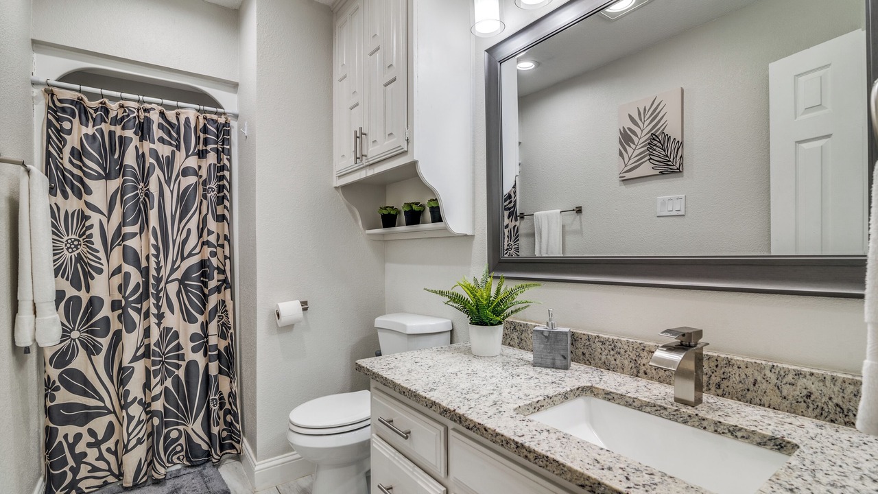 Photo of Bathroom in Rowlett
