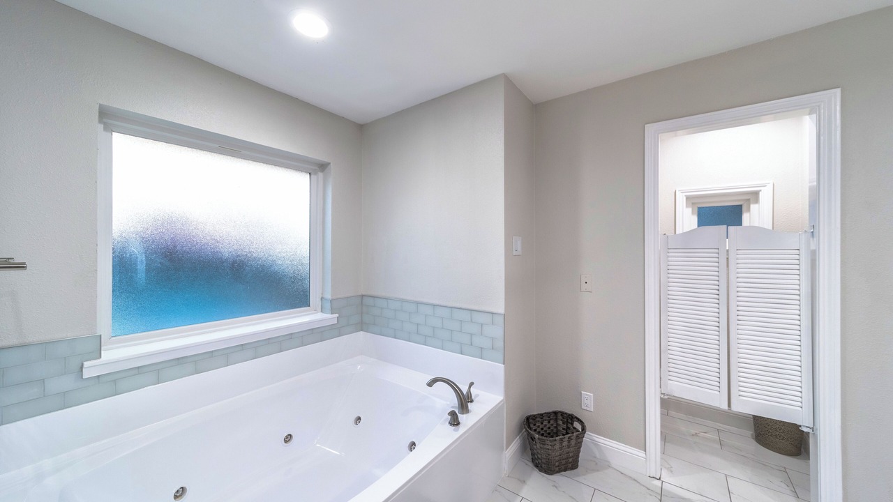 Photo of Bathroom in Rowlett