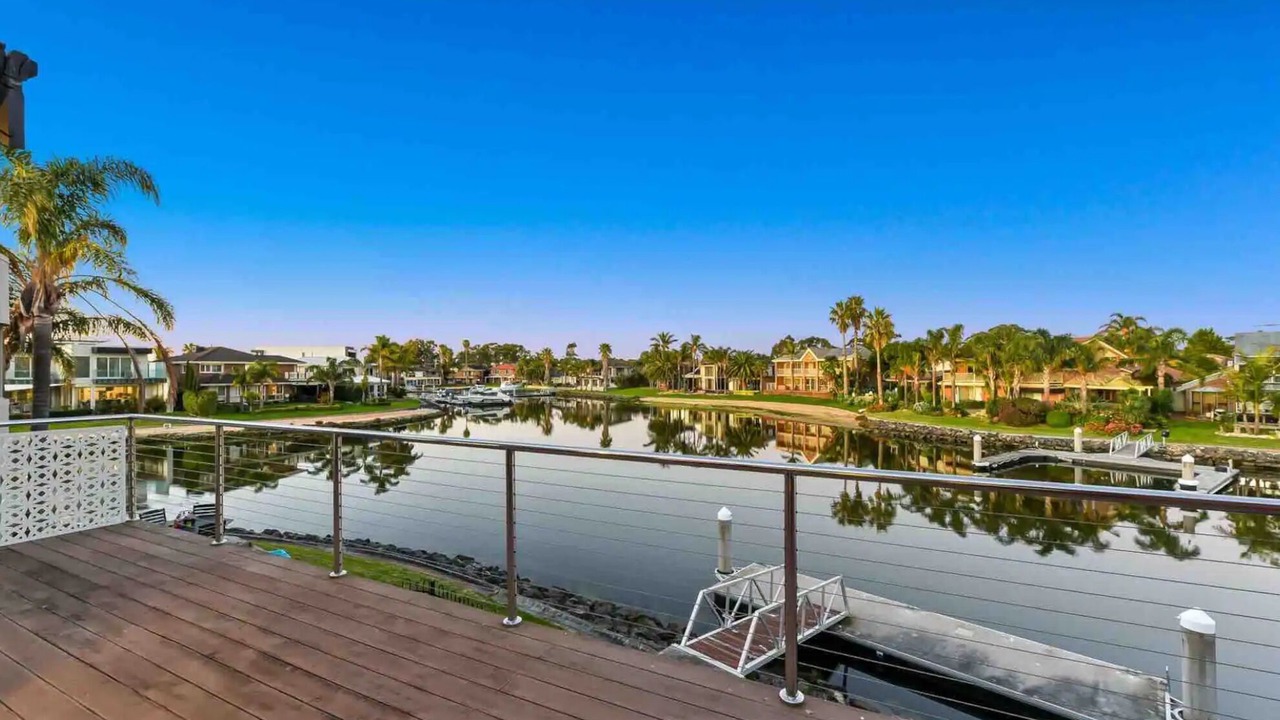 Photo of Patio Balcony in Patterson Lakes
