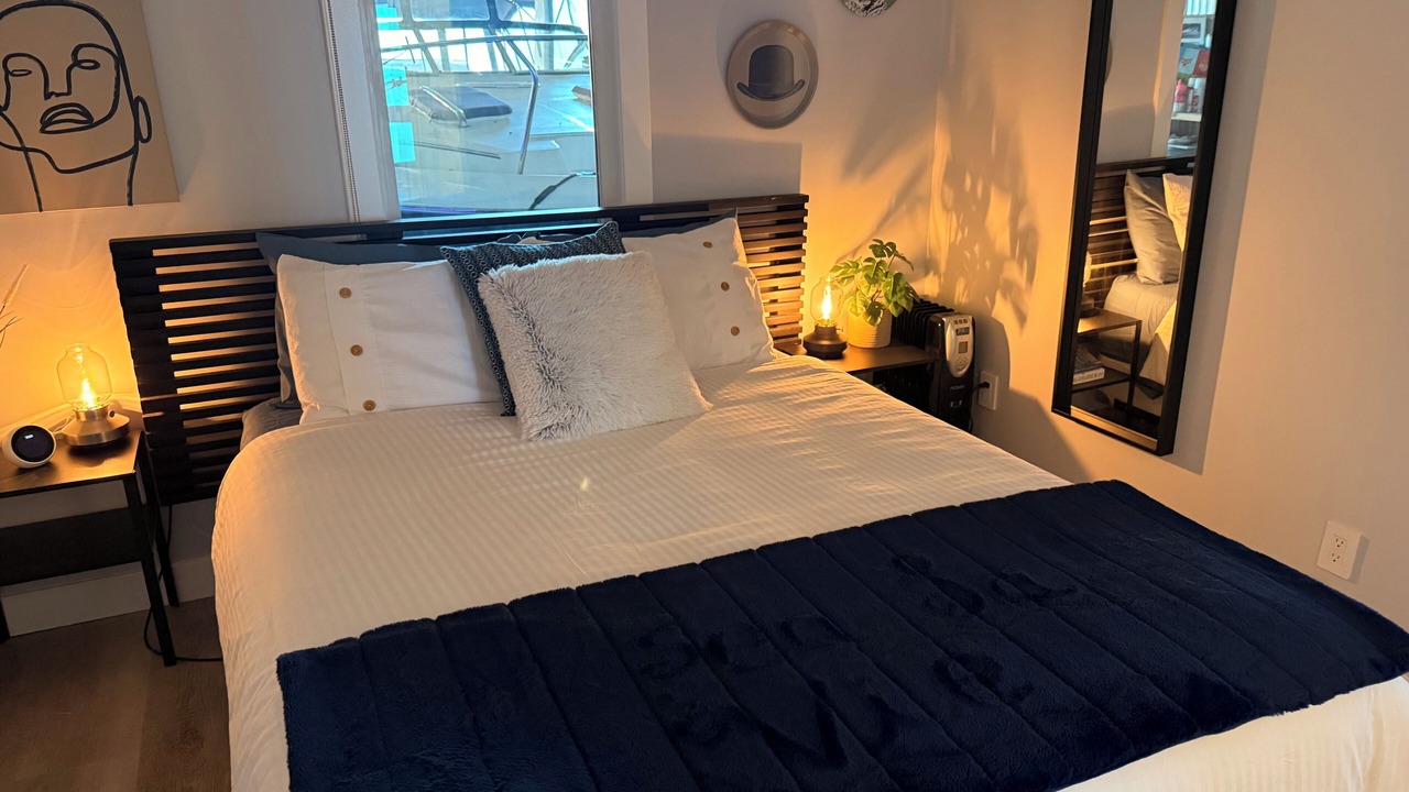 Photo of Bedroom in Lower Lonsdale