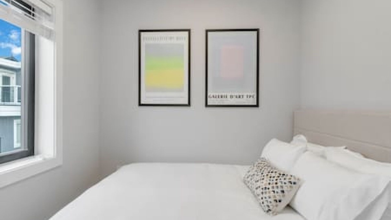 Photo of Bedroom in Sunset