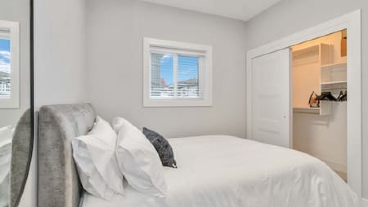 Photo of Bedroom in Sunset