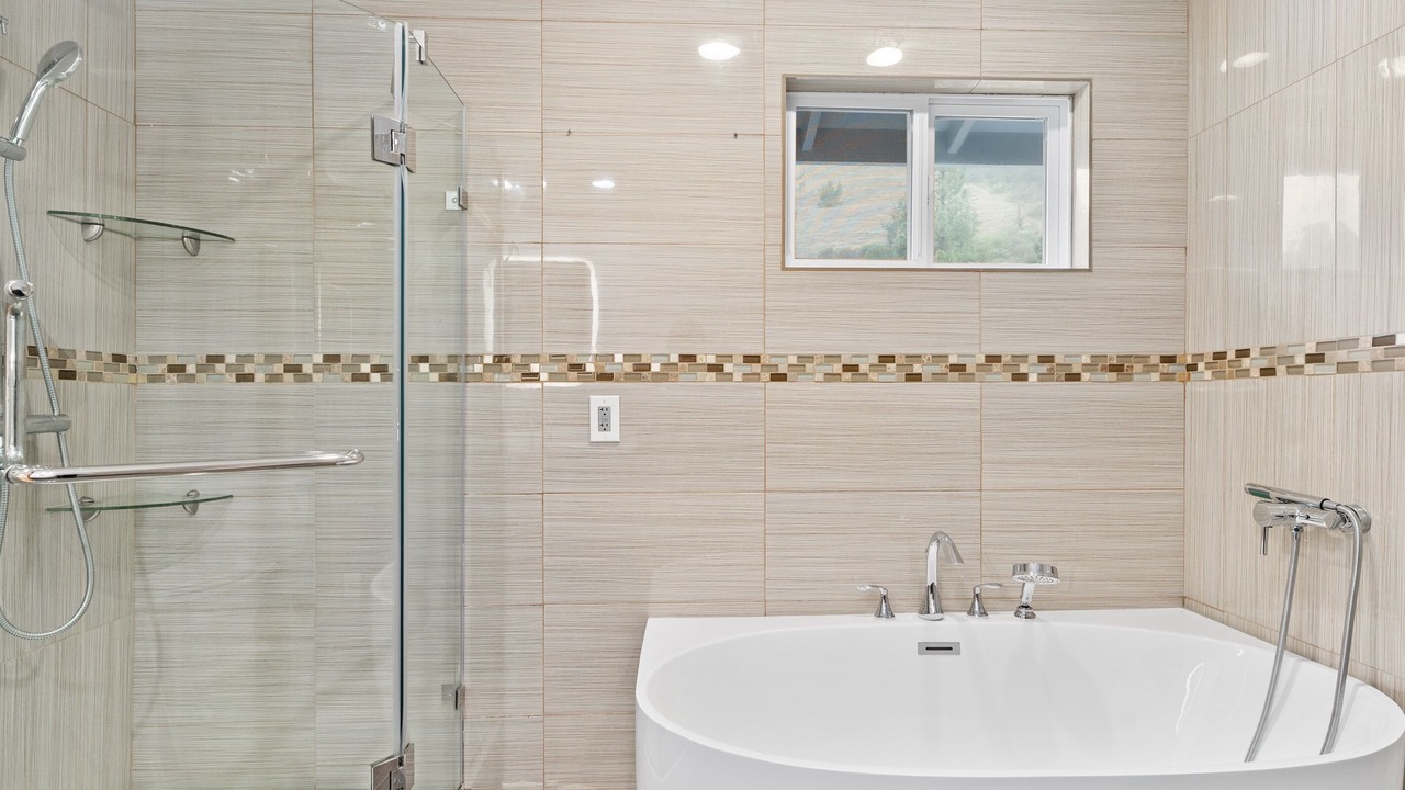 Photo of Bathroom in Park Pacifica
