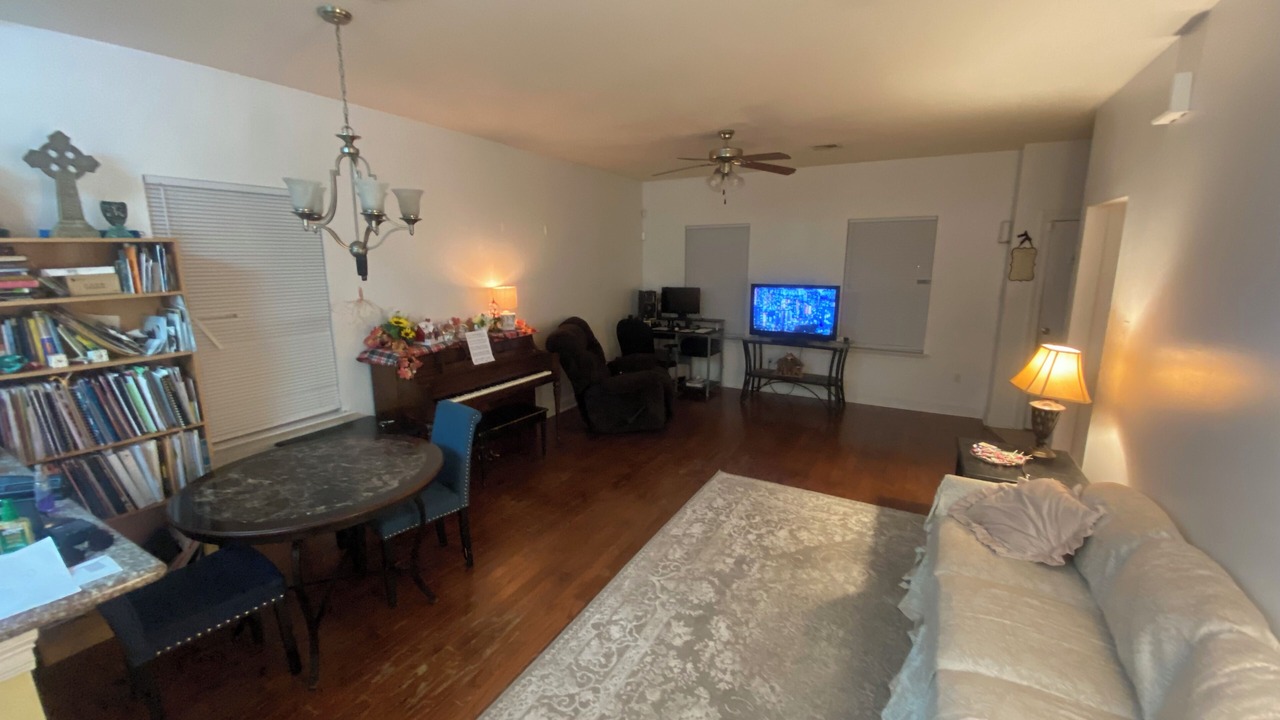 Photo of Livingroom in Broadmoor