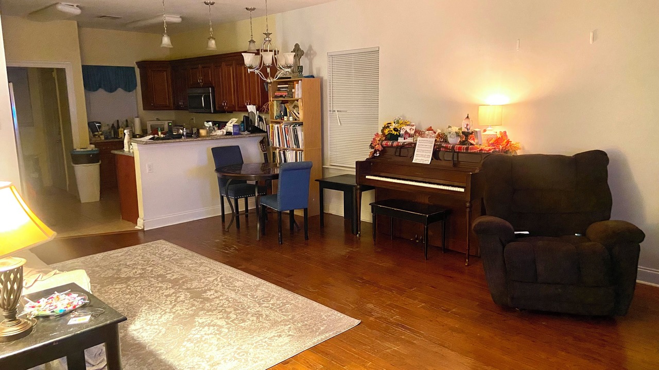 Photo of Livingroom in Broadmoor