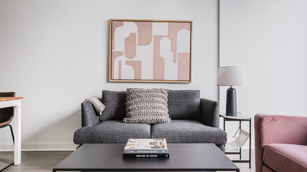 Photo of Livingroom in Streeterville