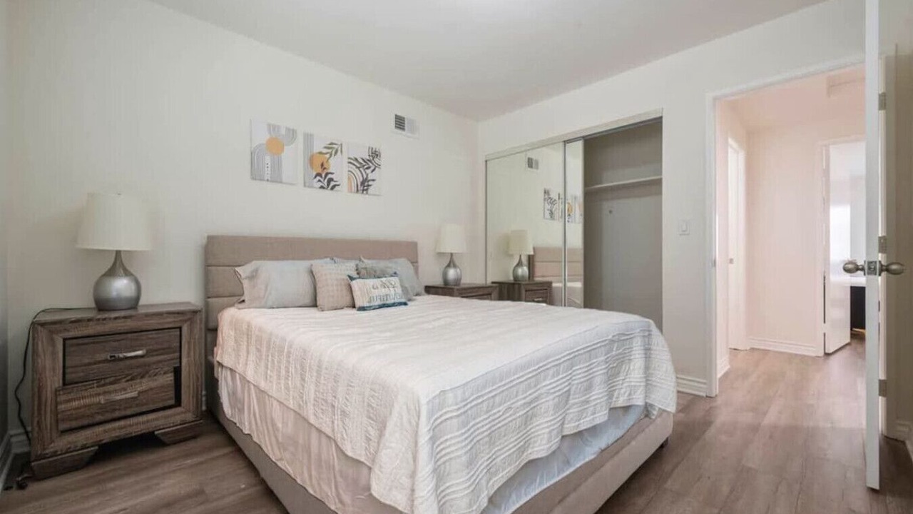 Photo of Bedroom in Sunland-Tujunga