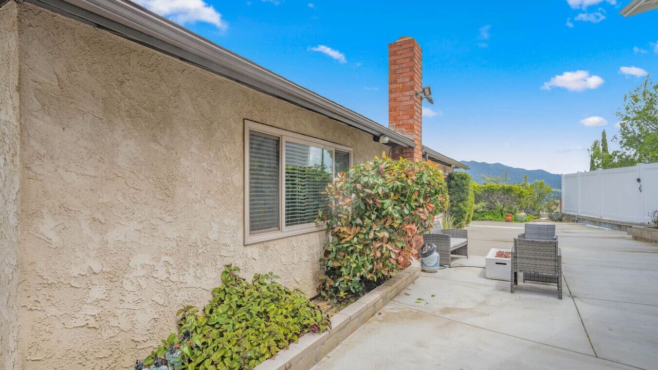 Photo of Patio Balcony in Sunland-Tujunga