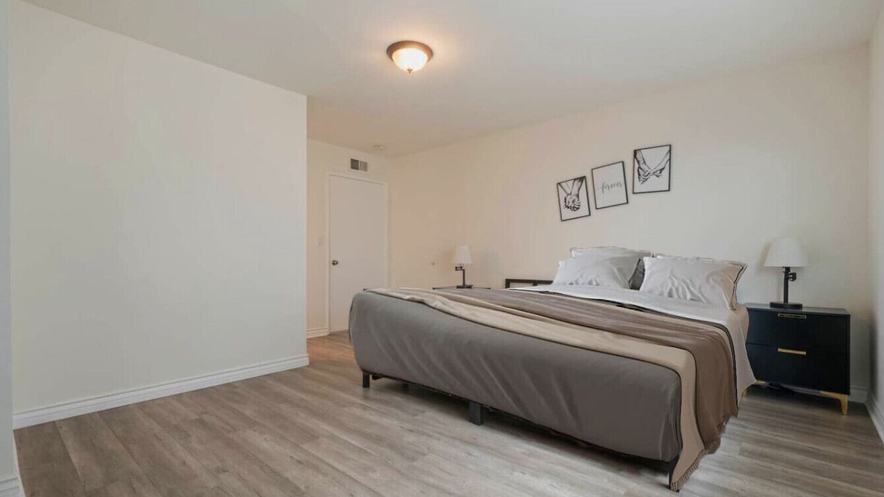 Photo of Bedroom in Sunland-Tujunga