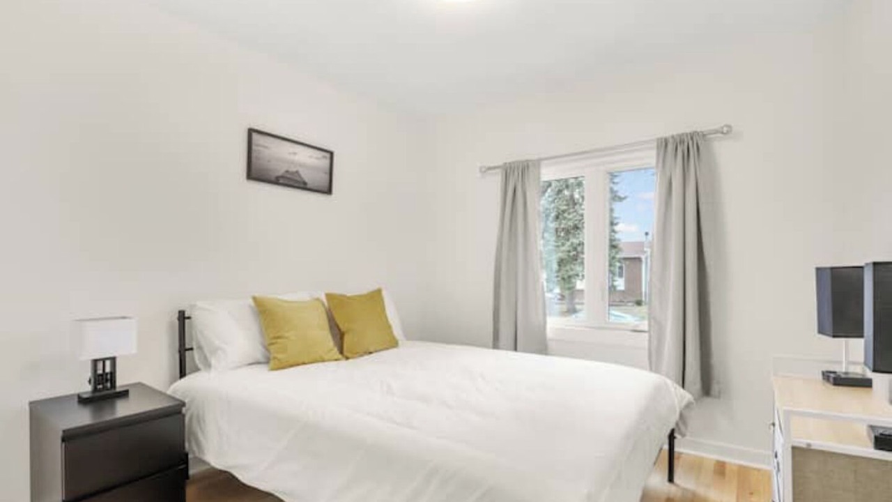 Photo of Bedroom in Brossard