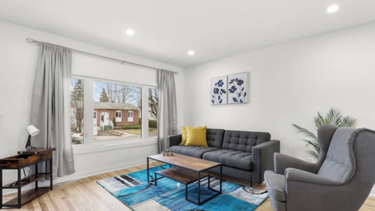 Photo of Livingroom in Brossard