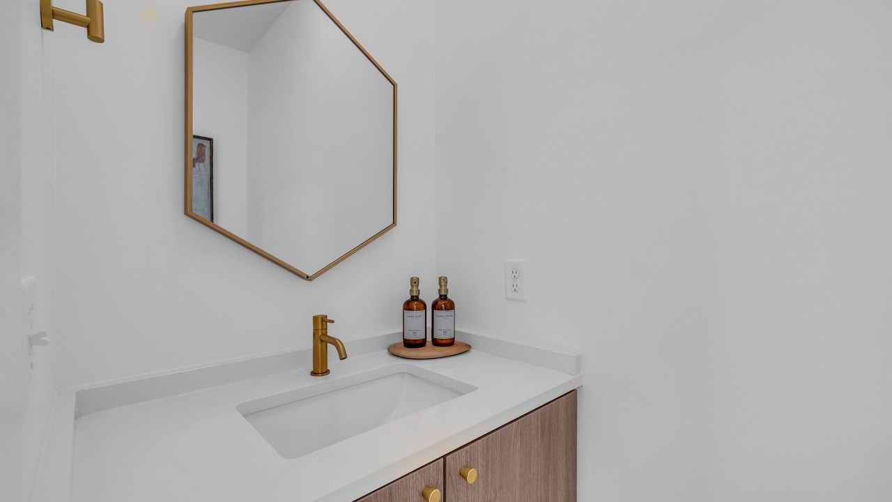 Photo of Bathroom in East Ridge