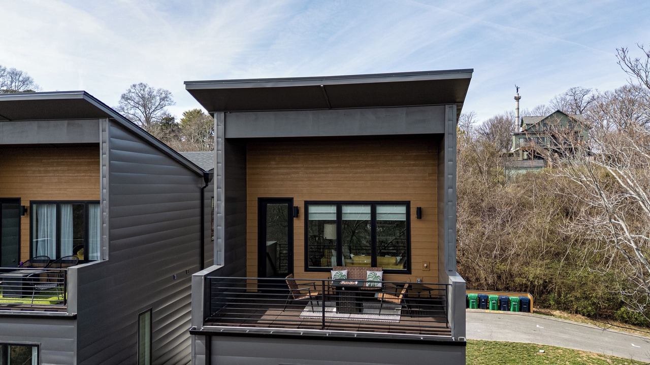 Photo of Patio Balcony in East Ridge