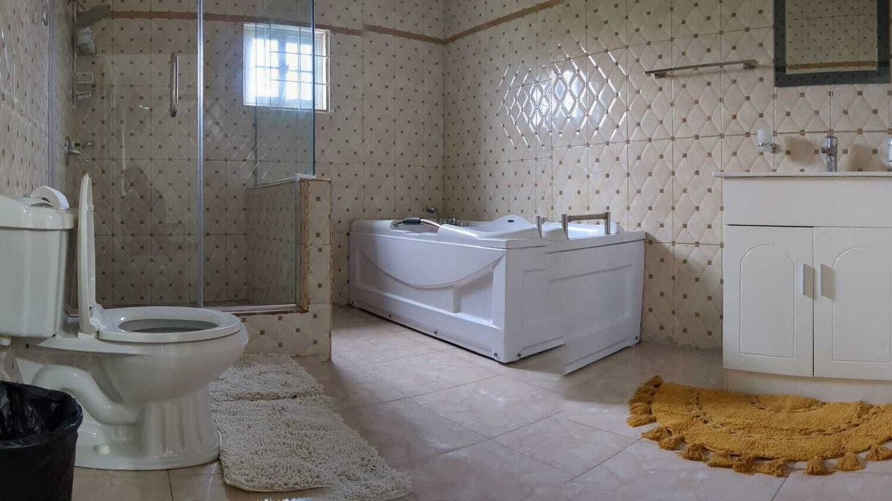 Photo of Bathroom in Prospect