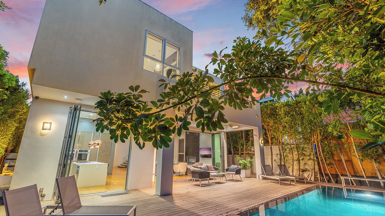 Photo of Outdoor in La Brea