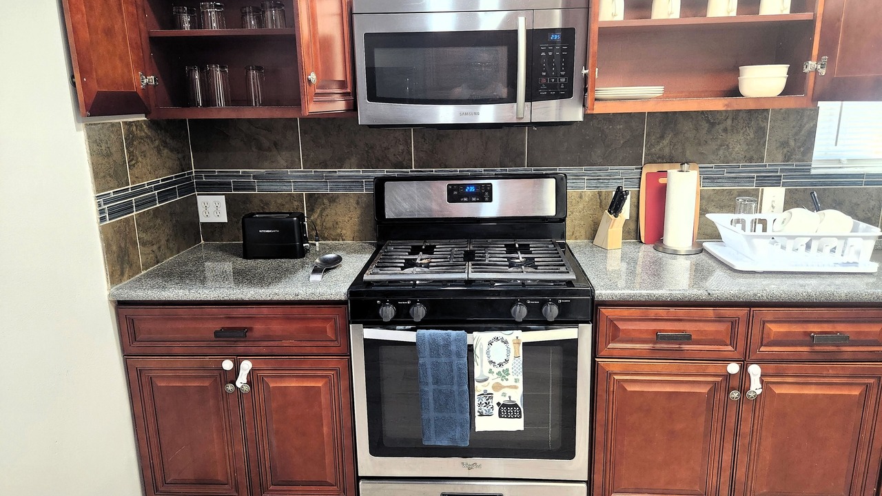 Photo of Kitchen in Northwest Los Angeles Heights