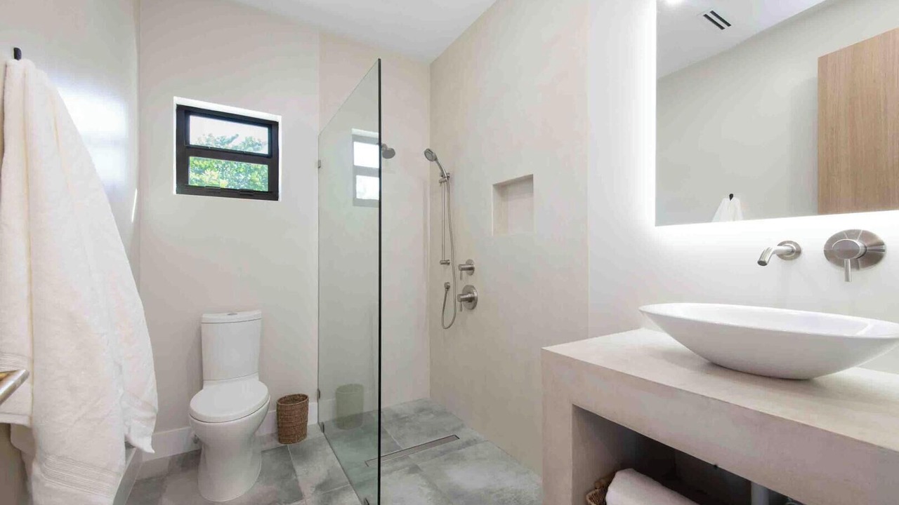 Photo of Bathroom in Old Man Bay