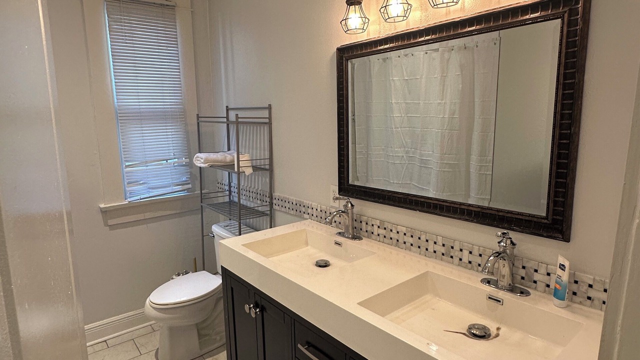 Photo of Bathroom in Broadmoor
