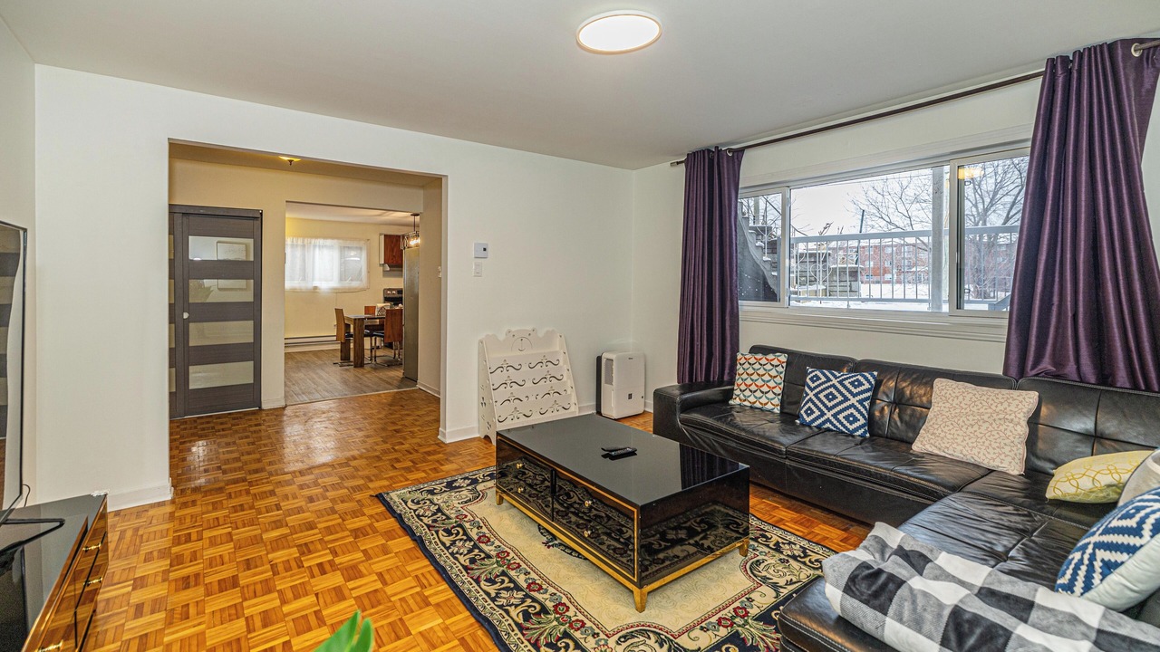 Photo of Livingroom in Brossard