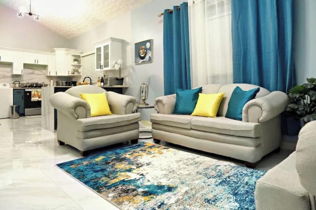 Photo of Livingroom in Caribbean Estates