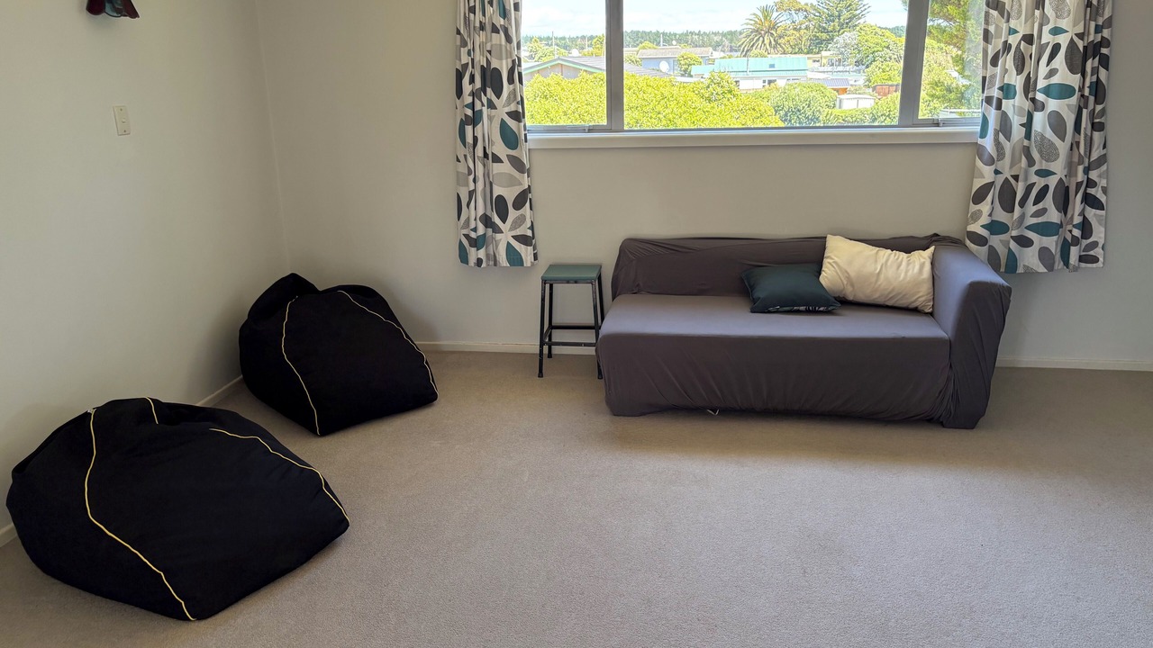 Photo of Livingroom in Waitarere Beach