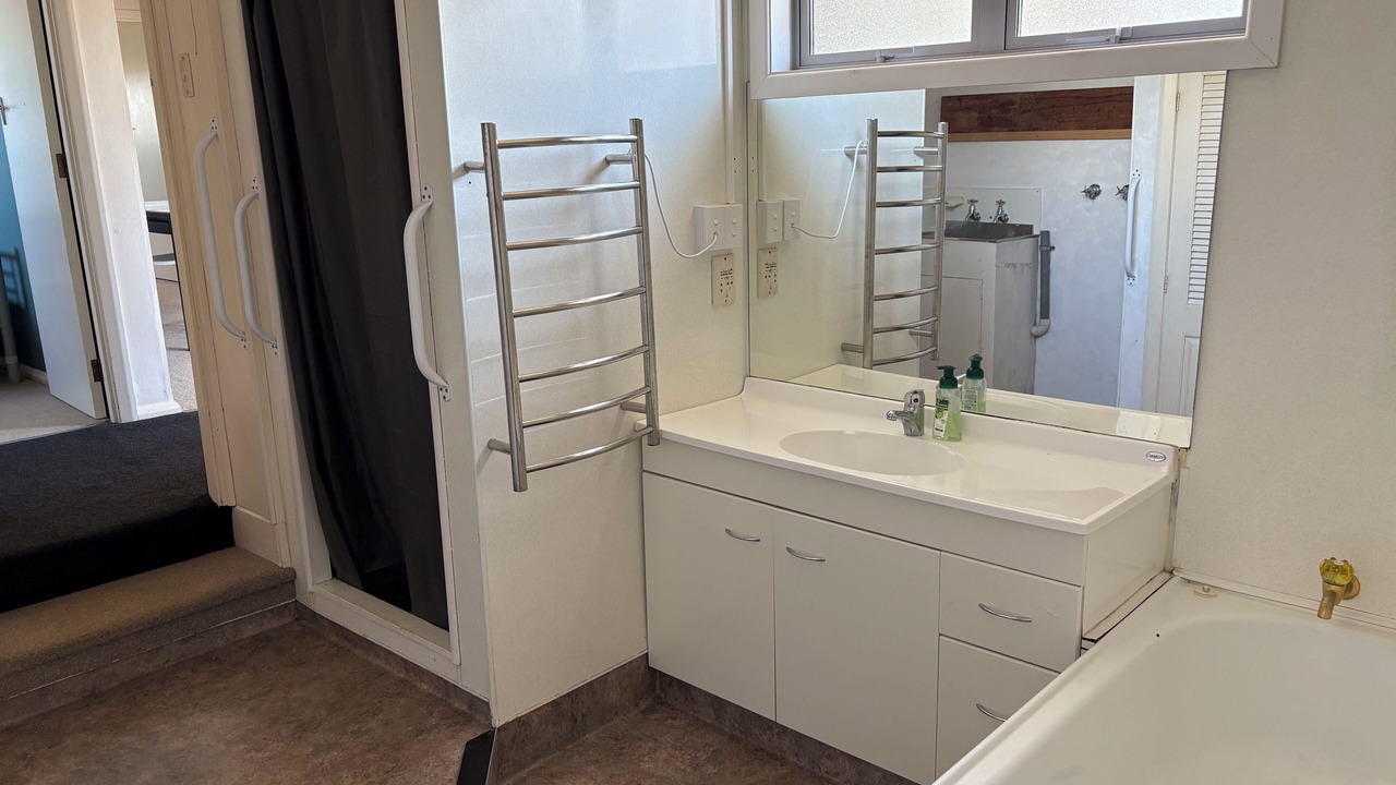 Photo of Bathroom in Waitarere Beach