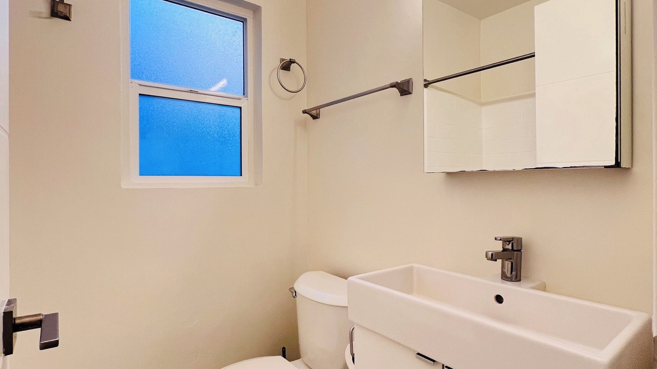 Photo of Bathroom in Little Armenia