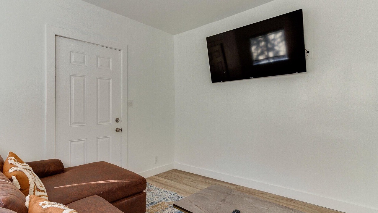 Photo of Livingroom in San Fernando