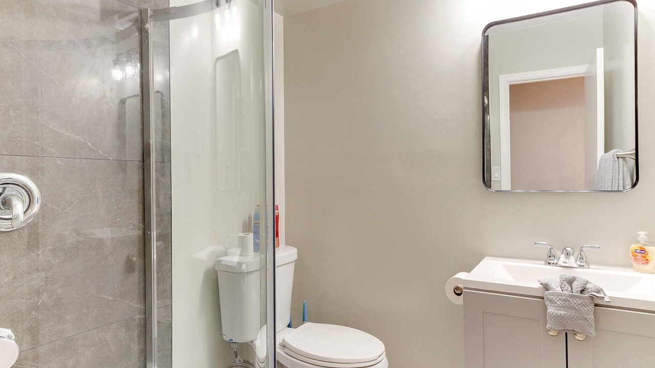 Photo of Bathroom in San Fernando