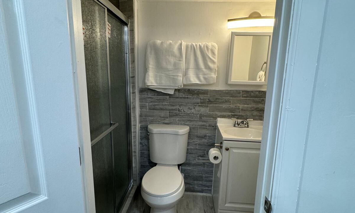 Photo of Bathroom in Stockade Historic District