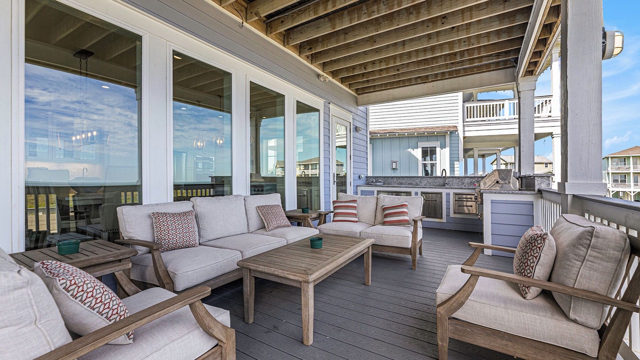 Photo of Patio Balcony in Red Fish Cove