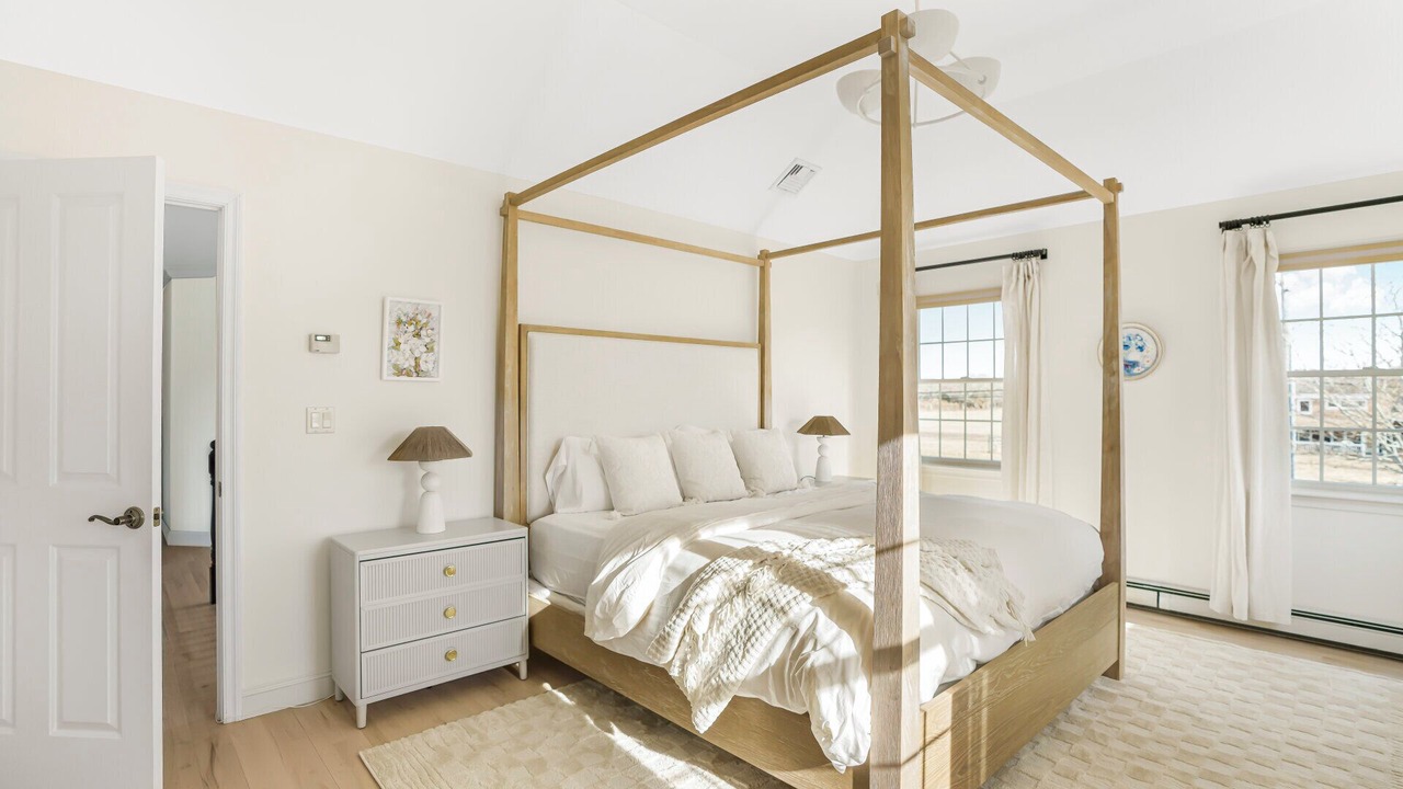 Photo of Bedroom in Southold