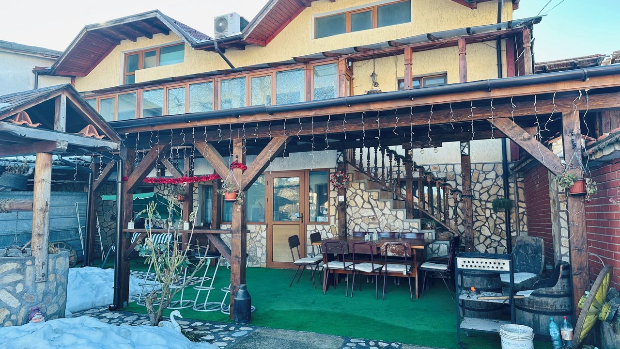 Photo of Outdoor in Shiligarnika