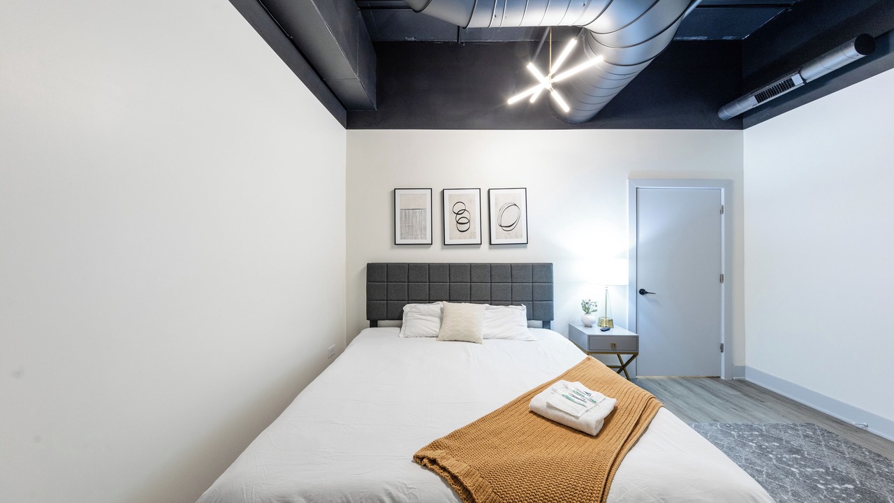 Photo of Bedroom in Near South Side