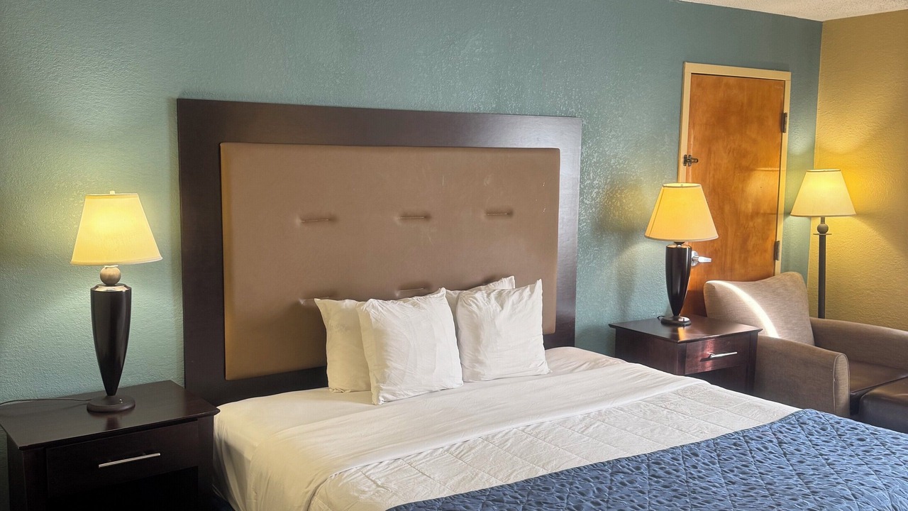 Photo of Bedroom in New London