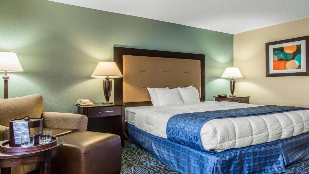 Photo of Bedroom in New London