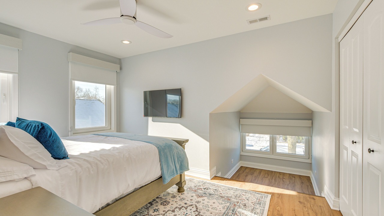 Photo of Bedroom in Evanston